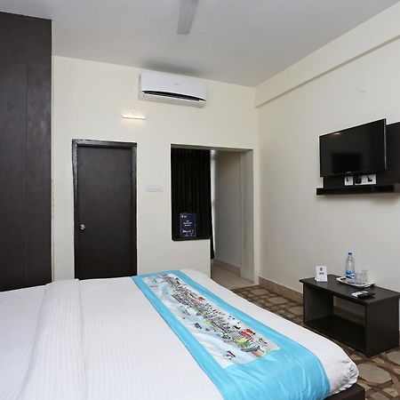 Oyo Stellar Resort ブバネーシュワル エクステリア 写真