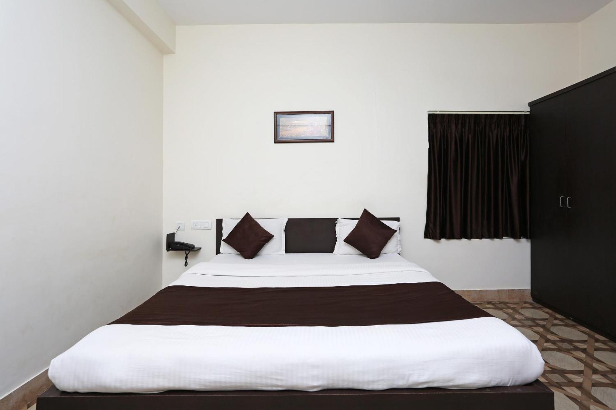 Oyo Stellar Resort ブバネーシュワル エクステリア 写真